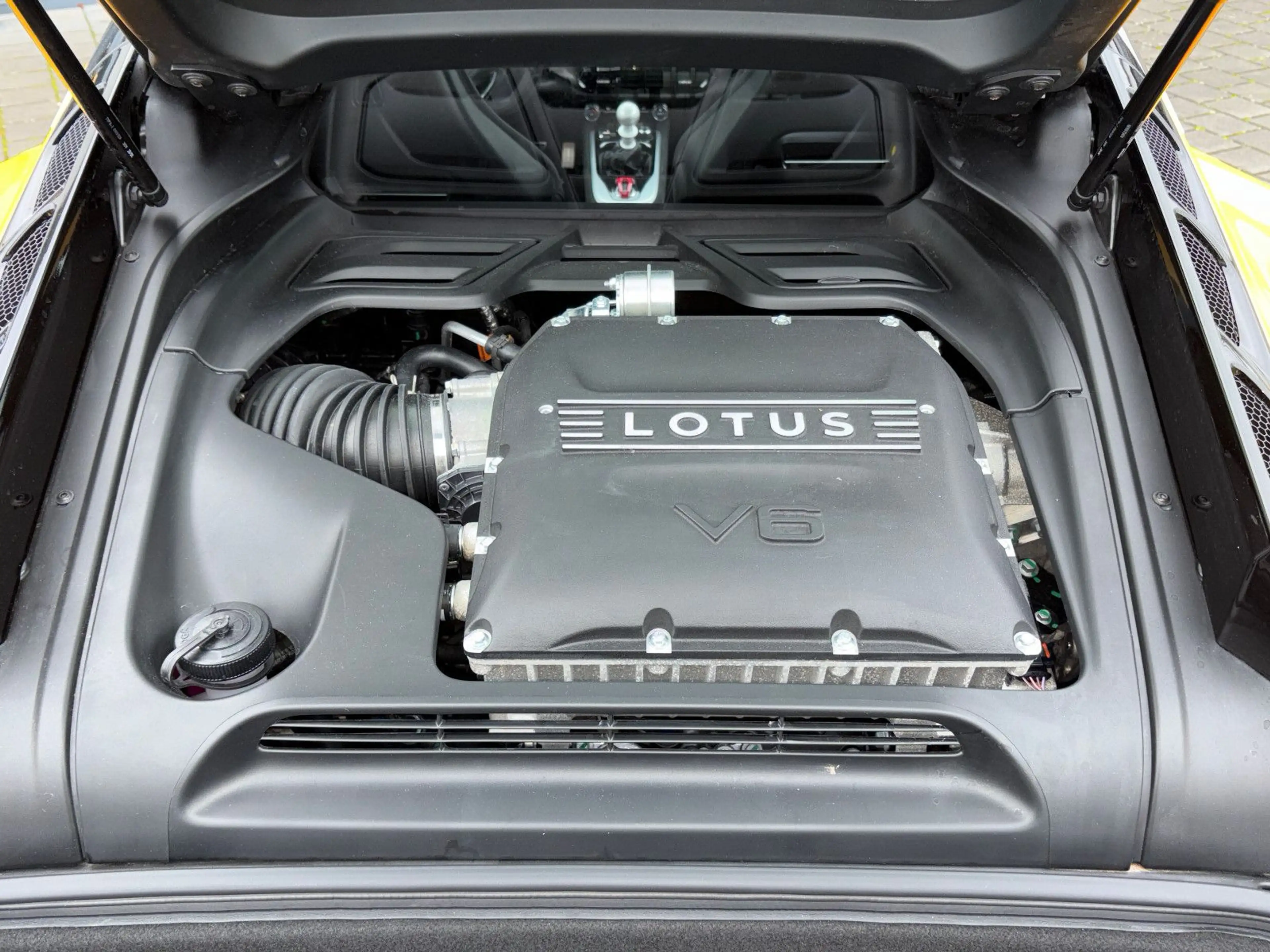 Lotus Emira V6 SE, Lotus am Ring by Komo-Tec GmbH — photo 10