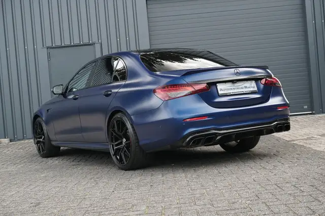 Mercedes-Benz E Class view 5
