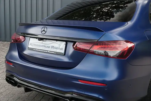 Mercedes-Benz E Class view 12