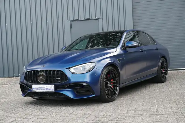 Mercedes-Benz E Class view 3