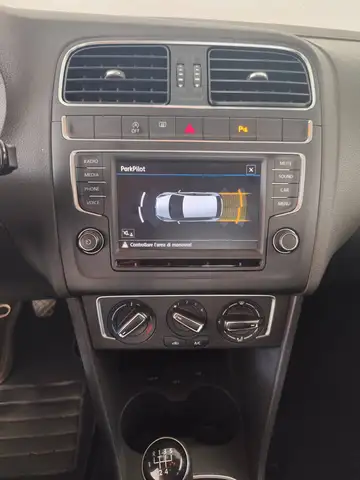 Volkswagen Polo view 12