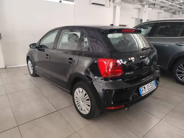 Volkswagen Polo view 2