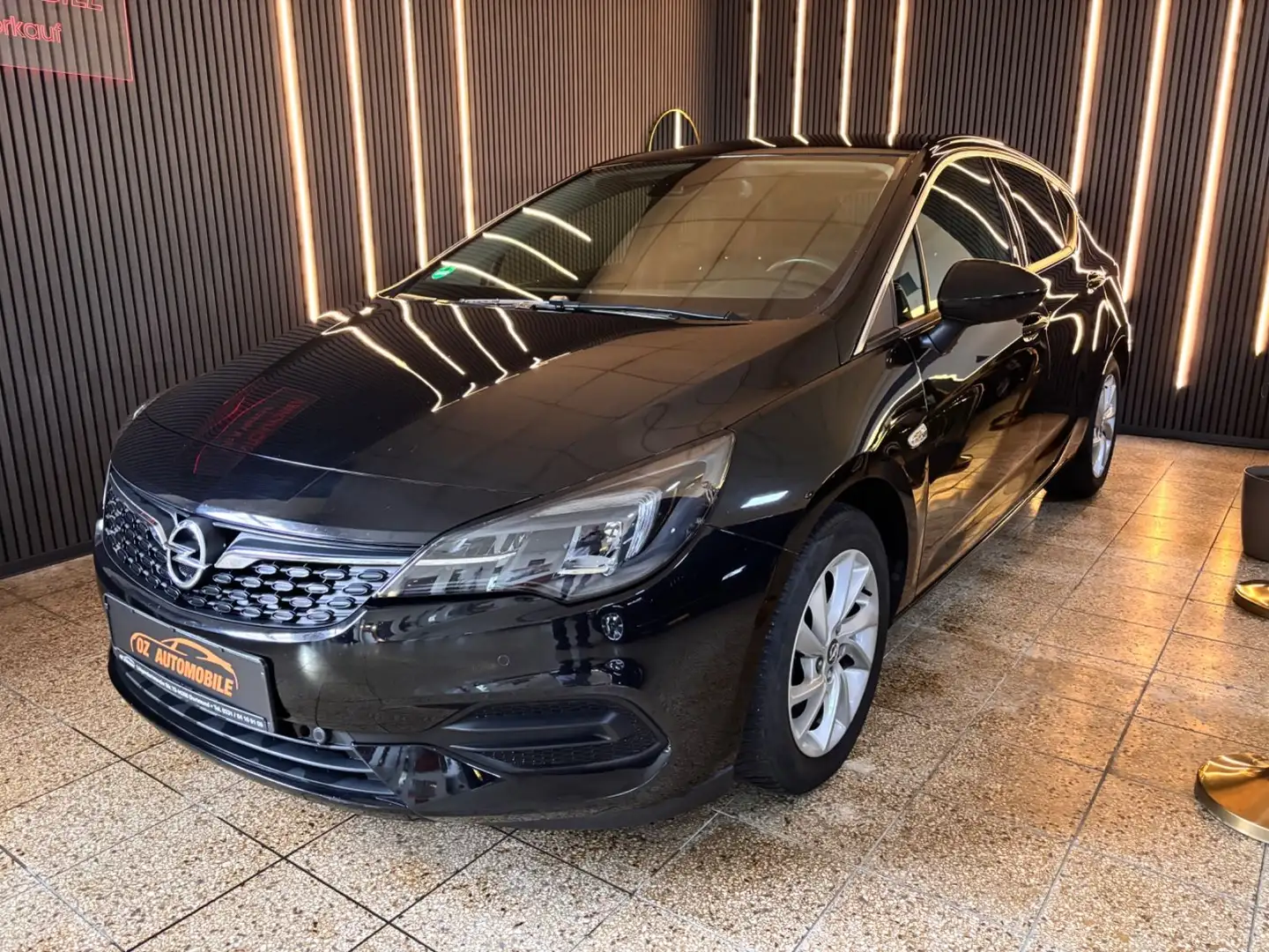 Opel Astra K Lim. 5-trg. Start/Stop Schwarz - 2