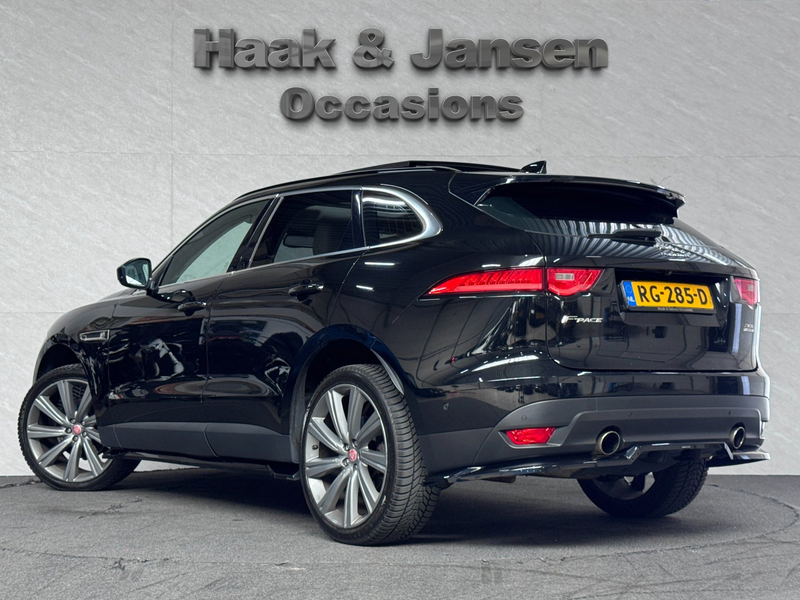 Jaguar F-Pace 2.0 Portfolio AWD 30t Meridian Panoramadak HUD — photo 3