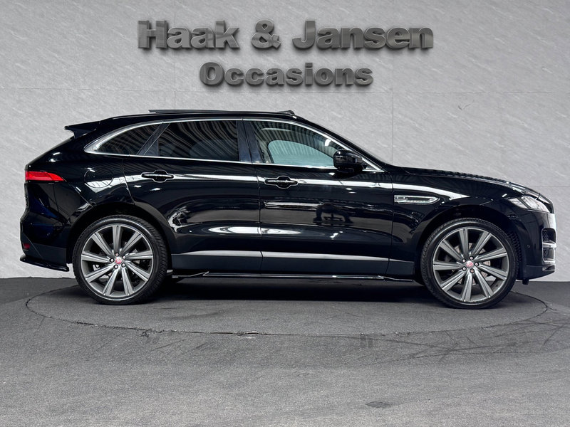 Jaguar F-Pace 2.0 Portfolio AWD 30t Meridian Panoramadak HUD — photo 8