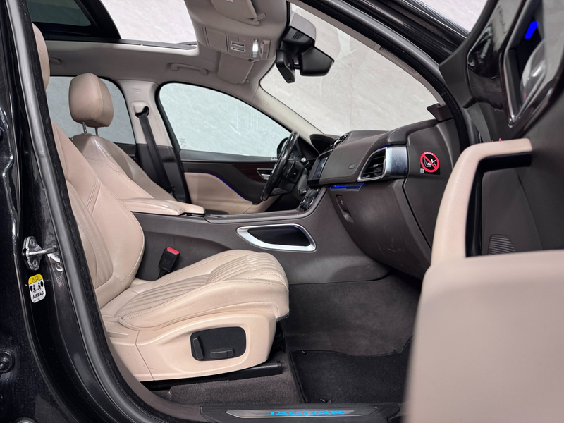Jaguar F-Pace 2.0 Portfolio AWD 30t Meridian Panoramadak HUD — photo 9