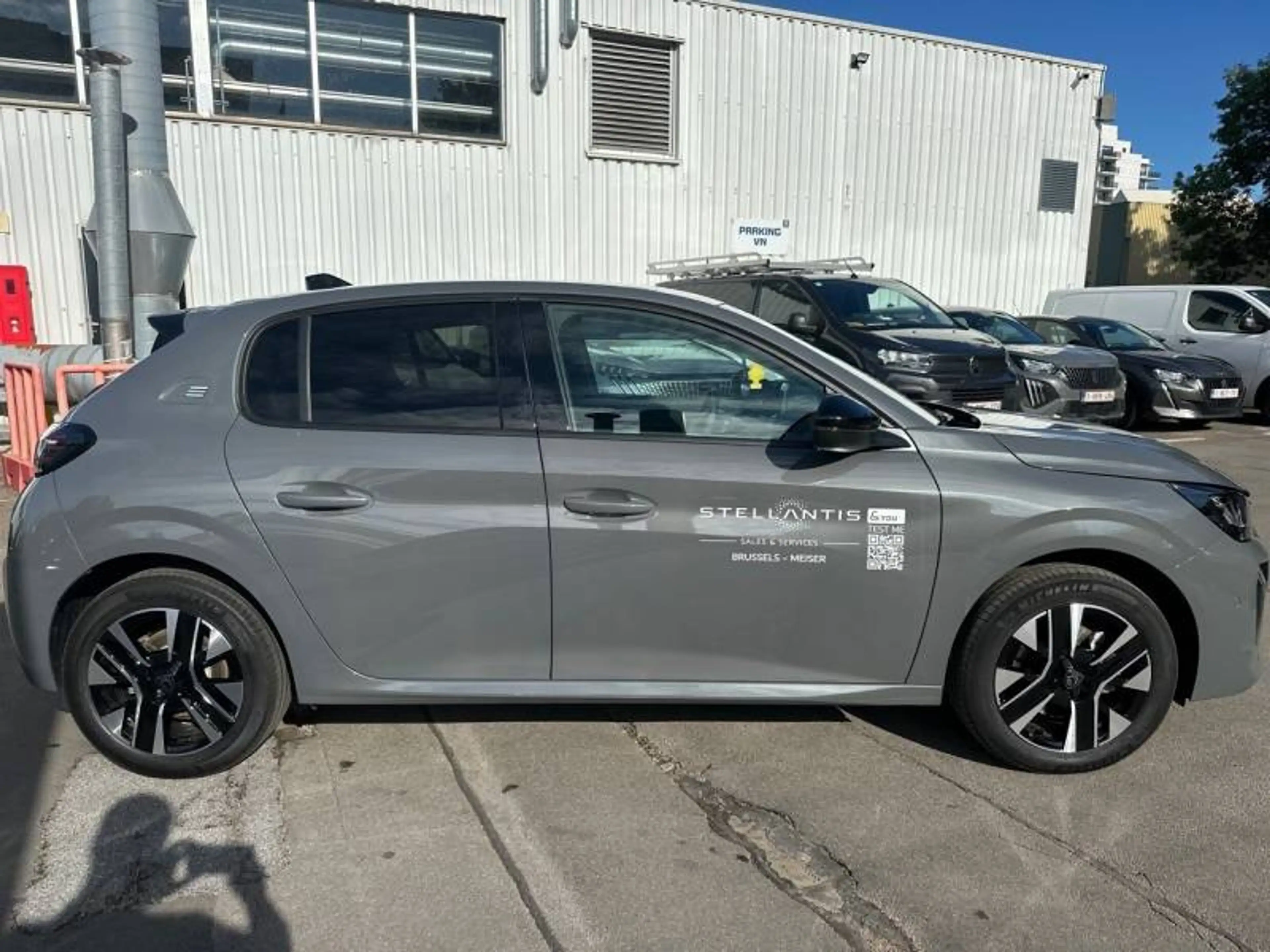 Peugeot 208 2 e-208 156 Allure — photo 4