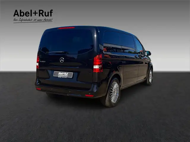 Mercedes-Benz V-Class view 7