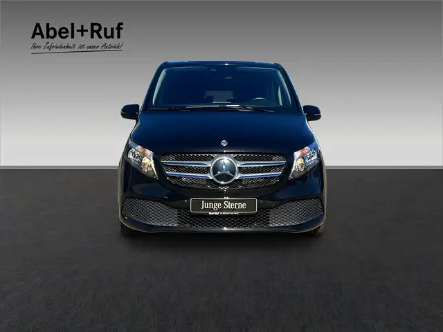 Mercedes-Benz V-Class view 2