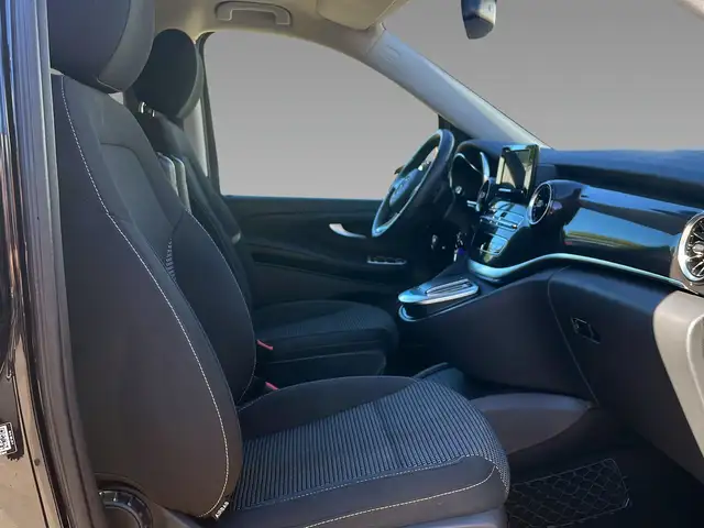 Mercedes-Benz V-Class view 12