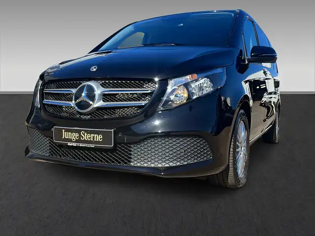 Mercedes-Benz V-Class view 3