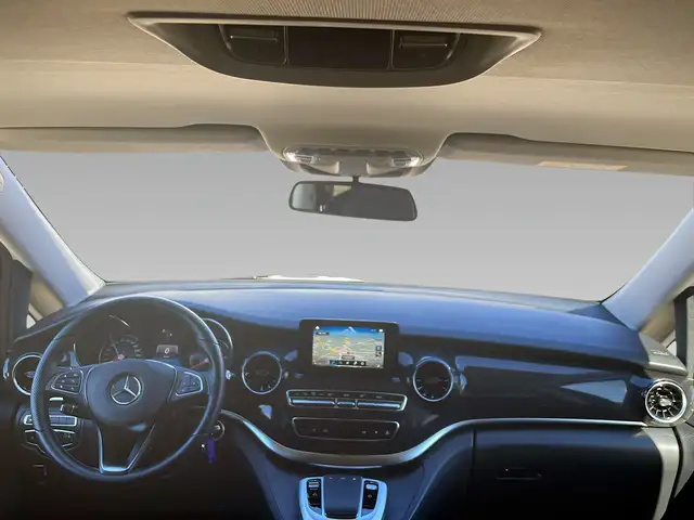 Mercedes-Benz V-Class view 11