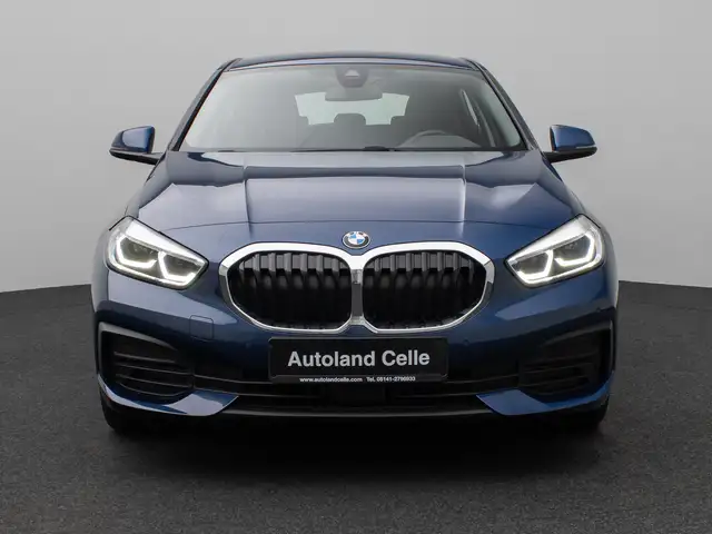 BMW 1 Series view 2