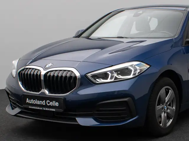 BMW 1 Series view 16
