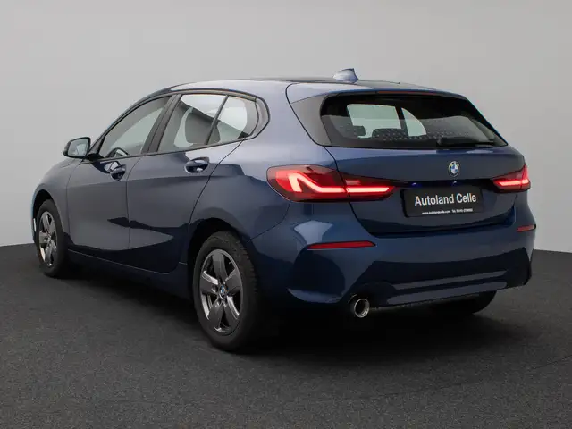 BMW 1 Series view 9