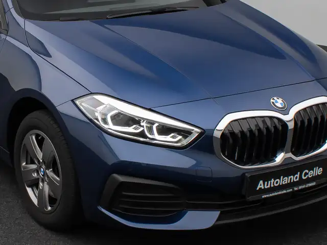 BMW 1 Series view 17