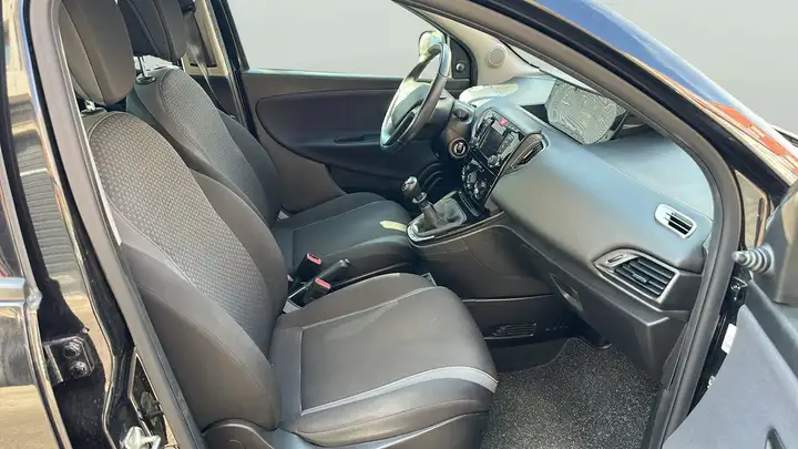 Lancia Ypsilon 2017, foto 11