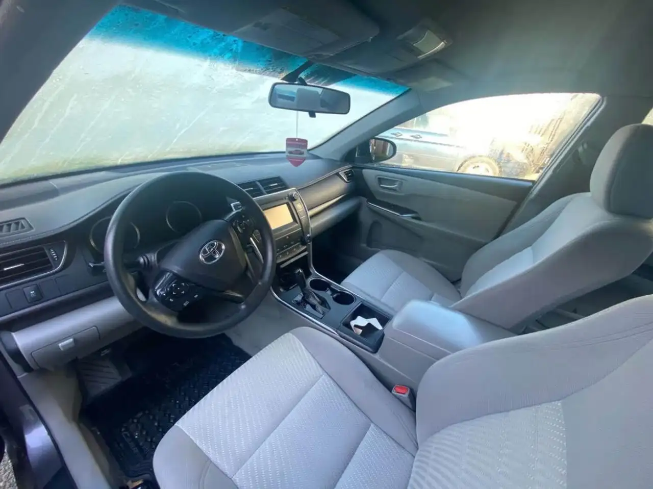 Toyota Camry снимка Toyota Camry