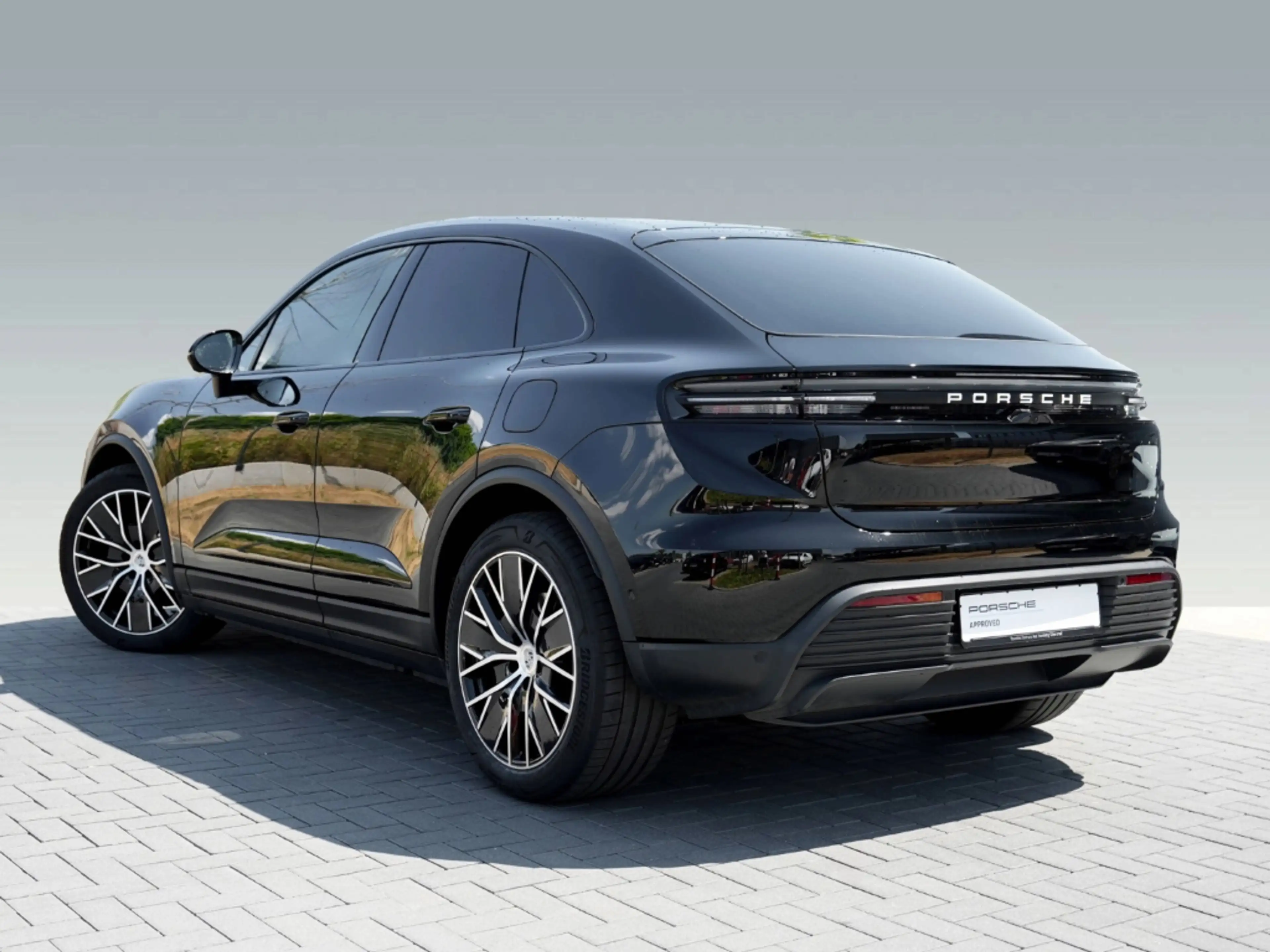 Porsche Macan 4 HA-Lenkung Surround-View Head-Up BOSE — photo 3