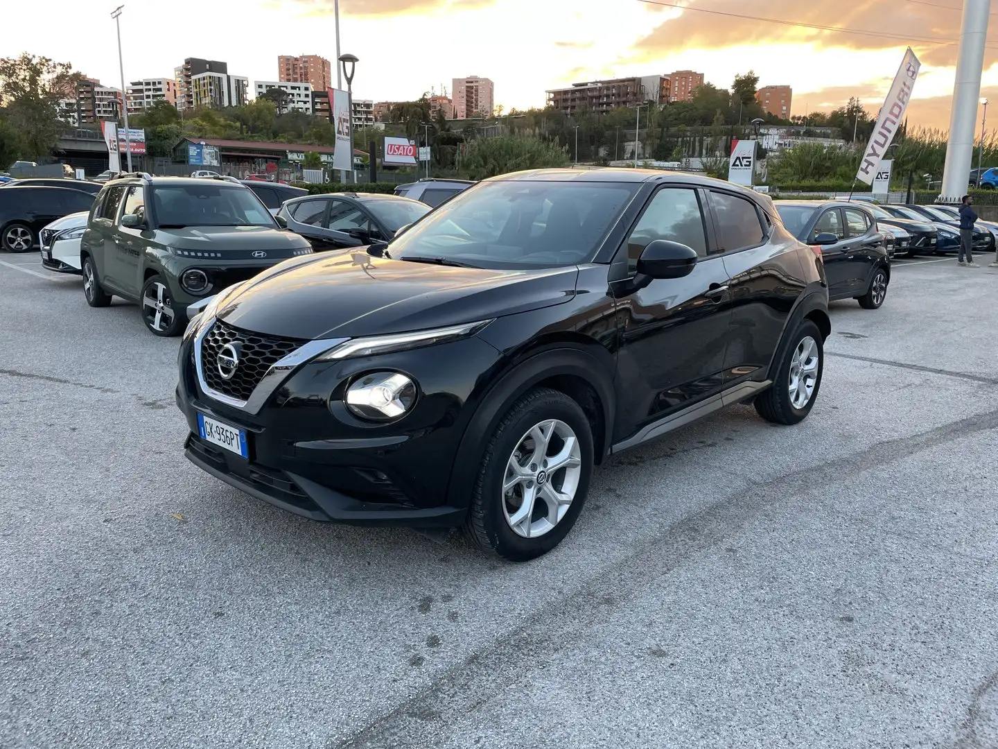 Nissan Juke Juke 1.0 DIG-T 114 CV DCT N-Connecta-8.242 KM Nero - 1