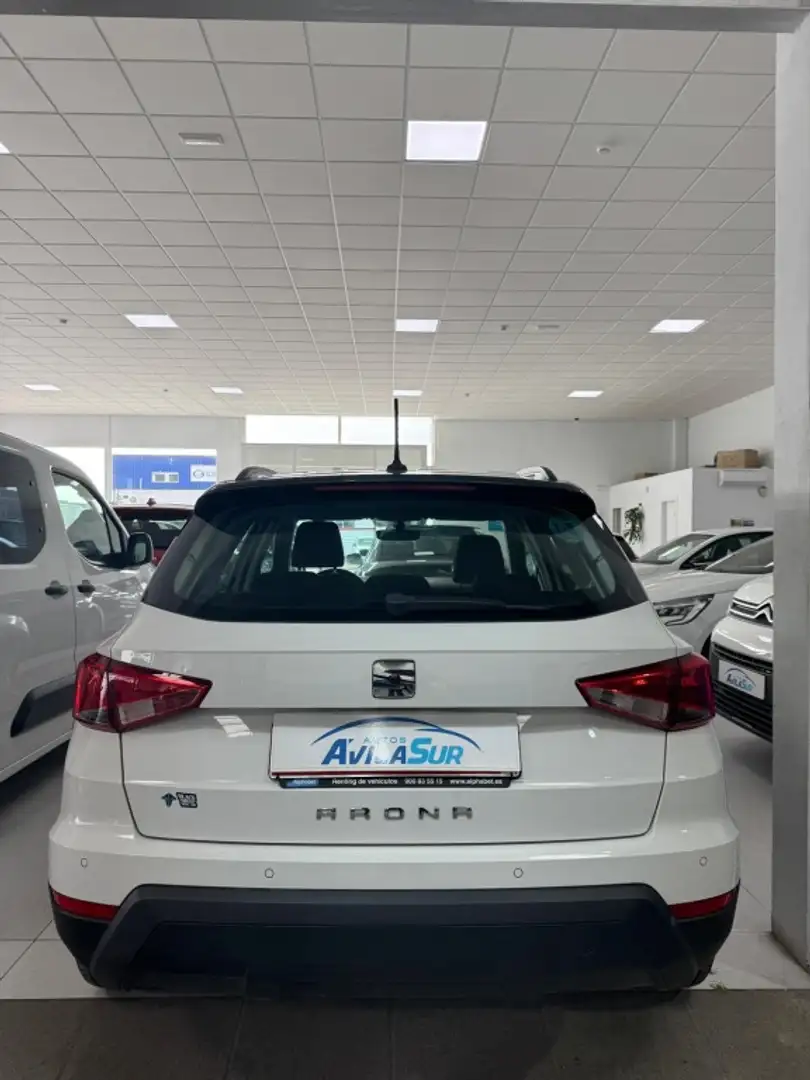 SEAT Arona 1.0 TSI S&S Style 110 Blanco - 2