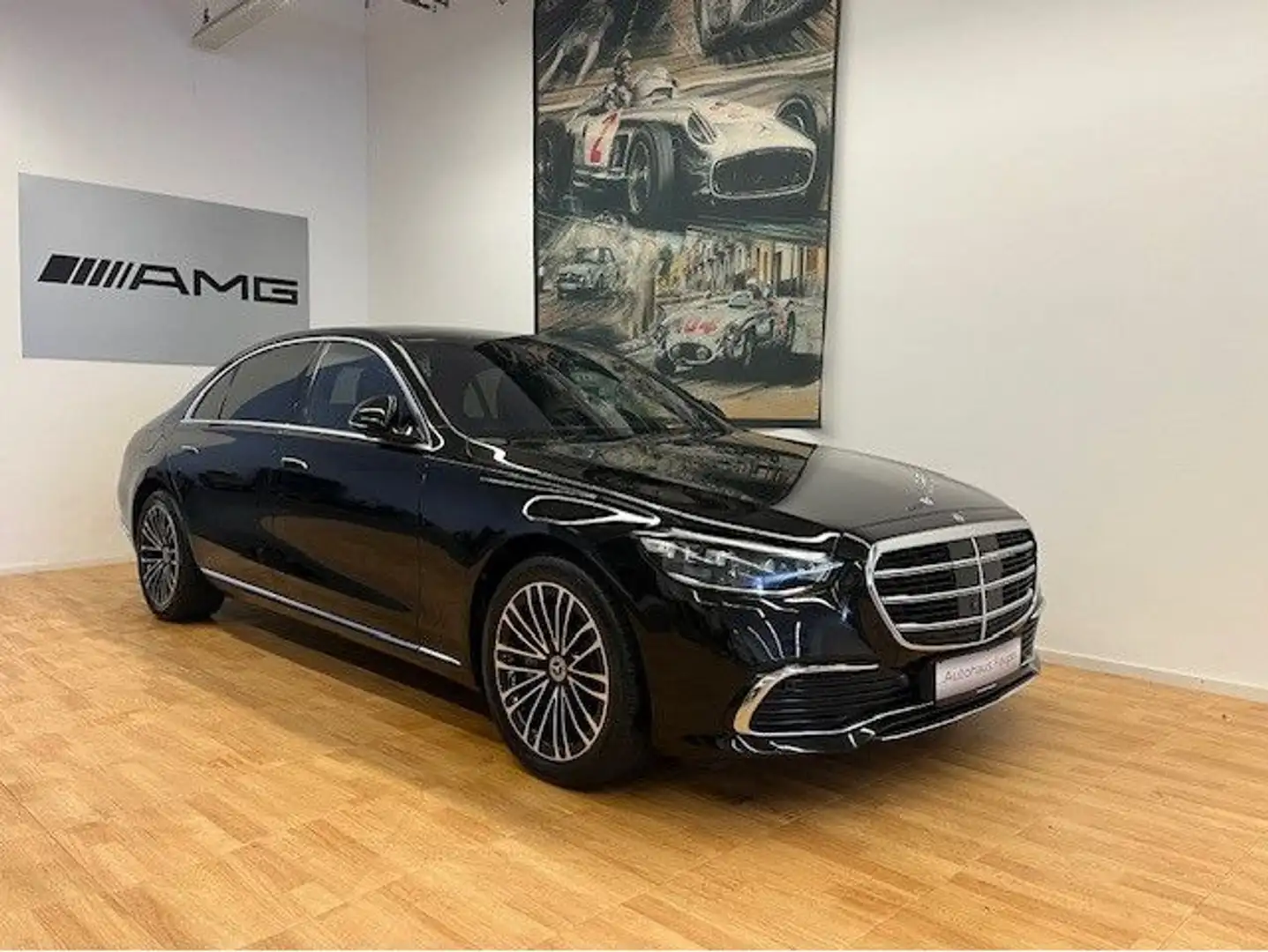 Mercedes-Benz S 580 e lang Panorama Hinterachslenkung Chauffeur Чёрный - 1
