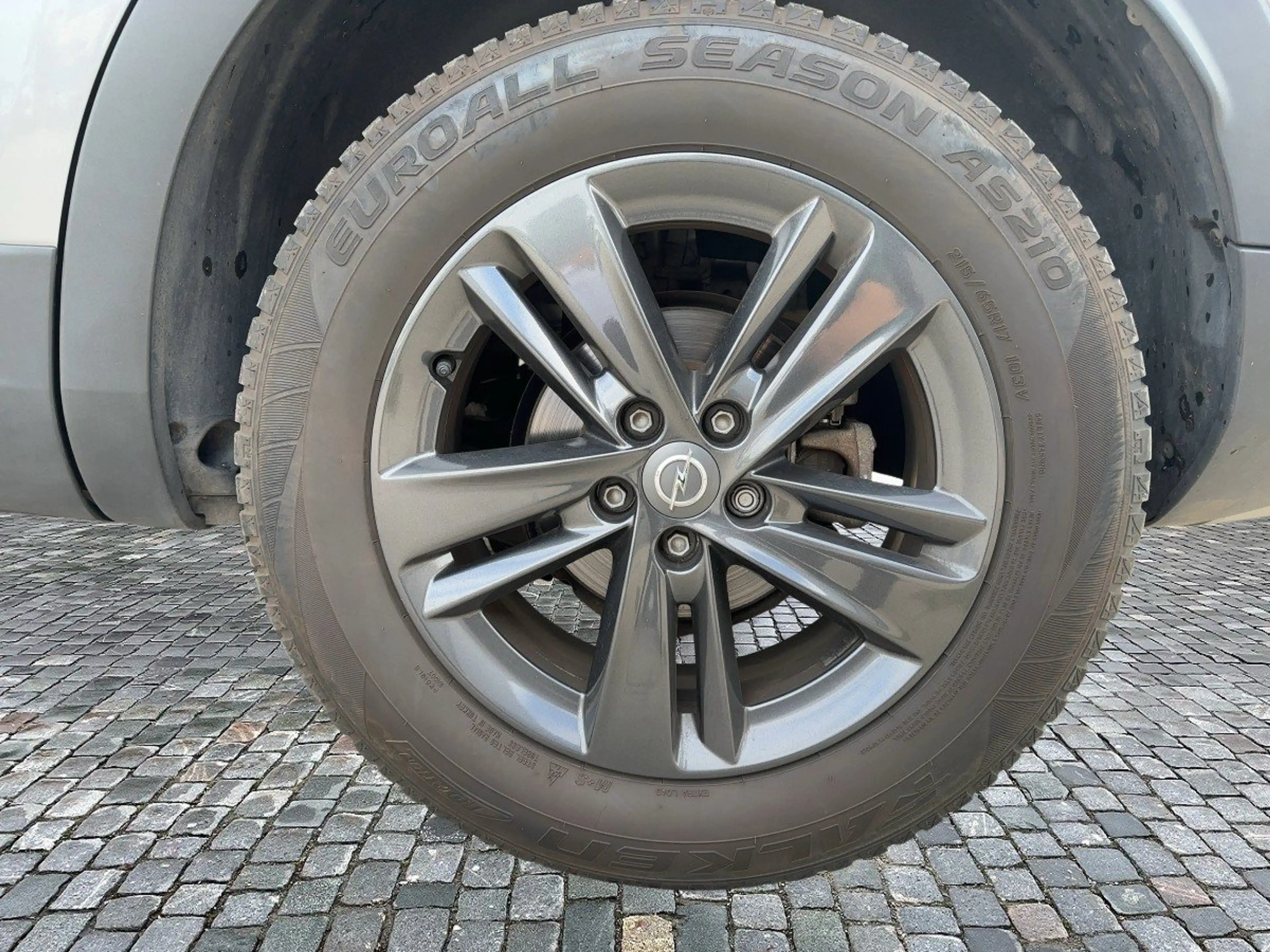Opel Grandland 1.2 Turbo Design Line CAM NAVI TWA PDC — photo 14