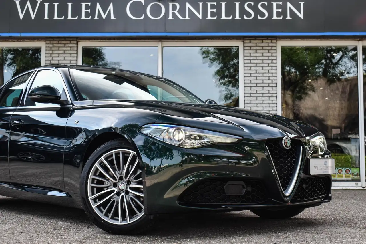 Alfa Romeo Giulia 2021 — фото 6