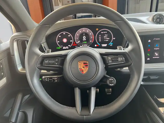 Porsche Cayenne view 10