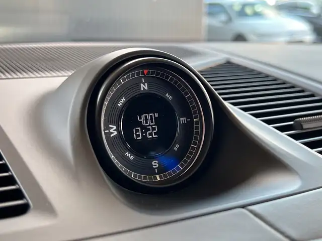 Porsche Cayenne view 15