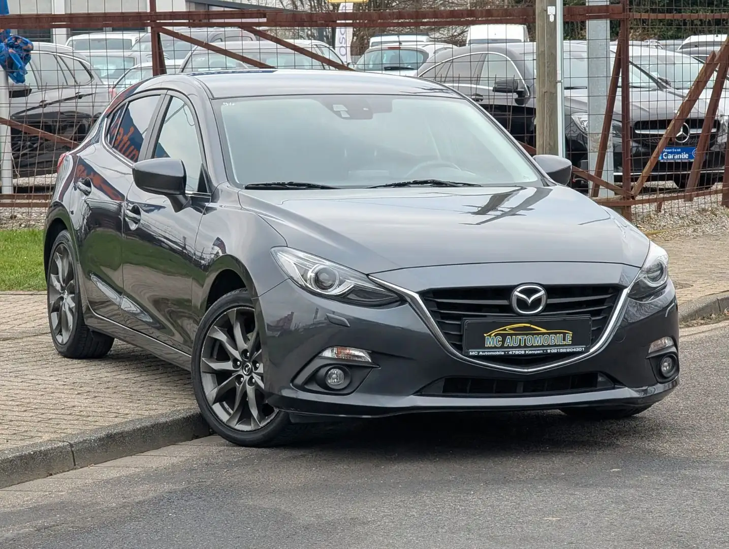 Mazda 3 Lim. Nakama*1-HAND*KAMERA*XENON*PDC*NAVI !! Grau - 2