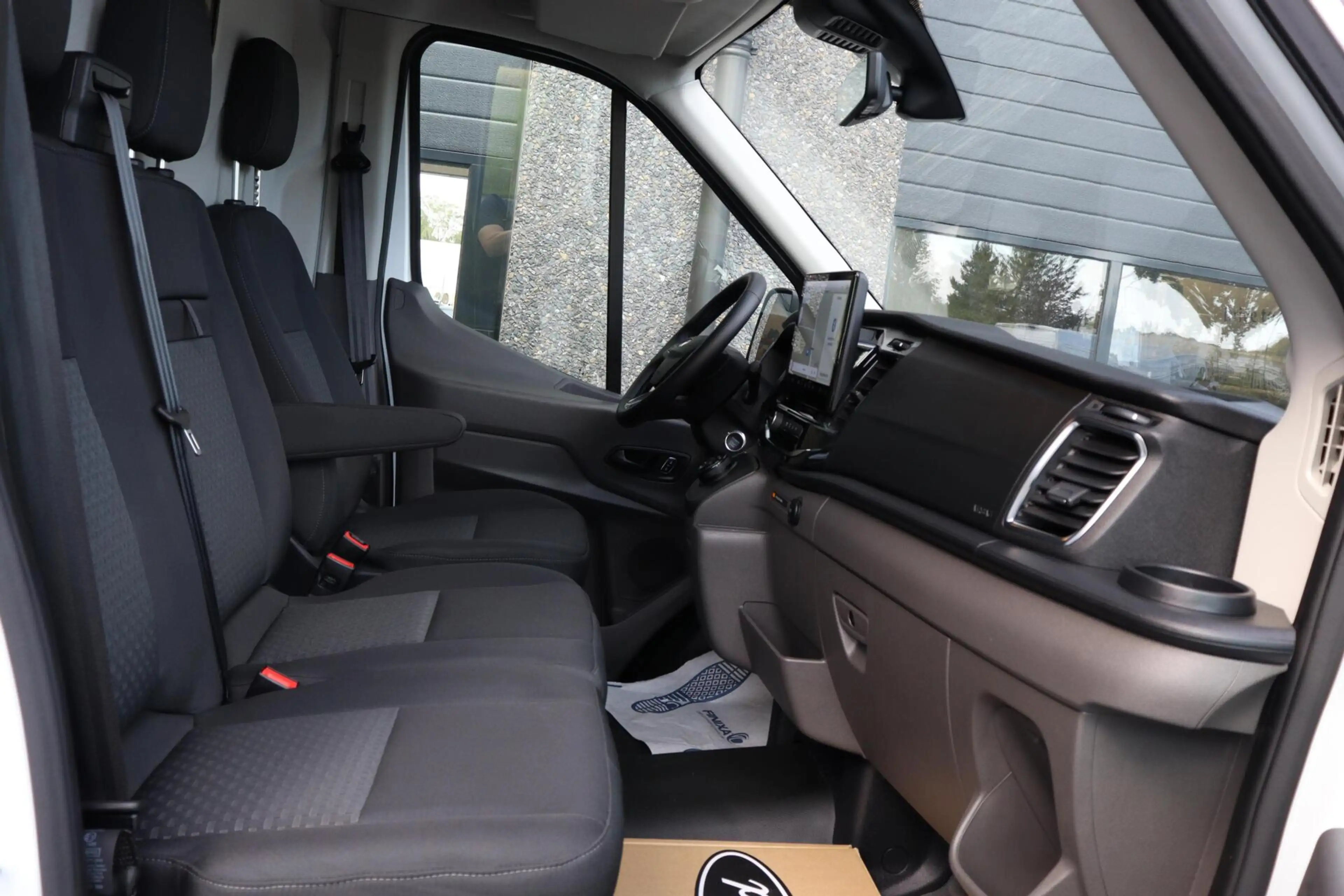 Ford E-Transit 350 L3H2 68 kWh l NAVI l CAMERA l ACC l CARPLAY — photo 15