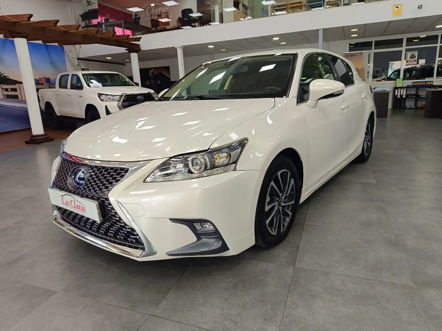 Lexus CT 200h Business Weiß - 1