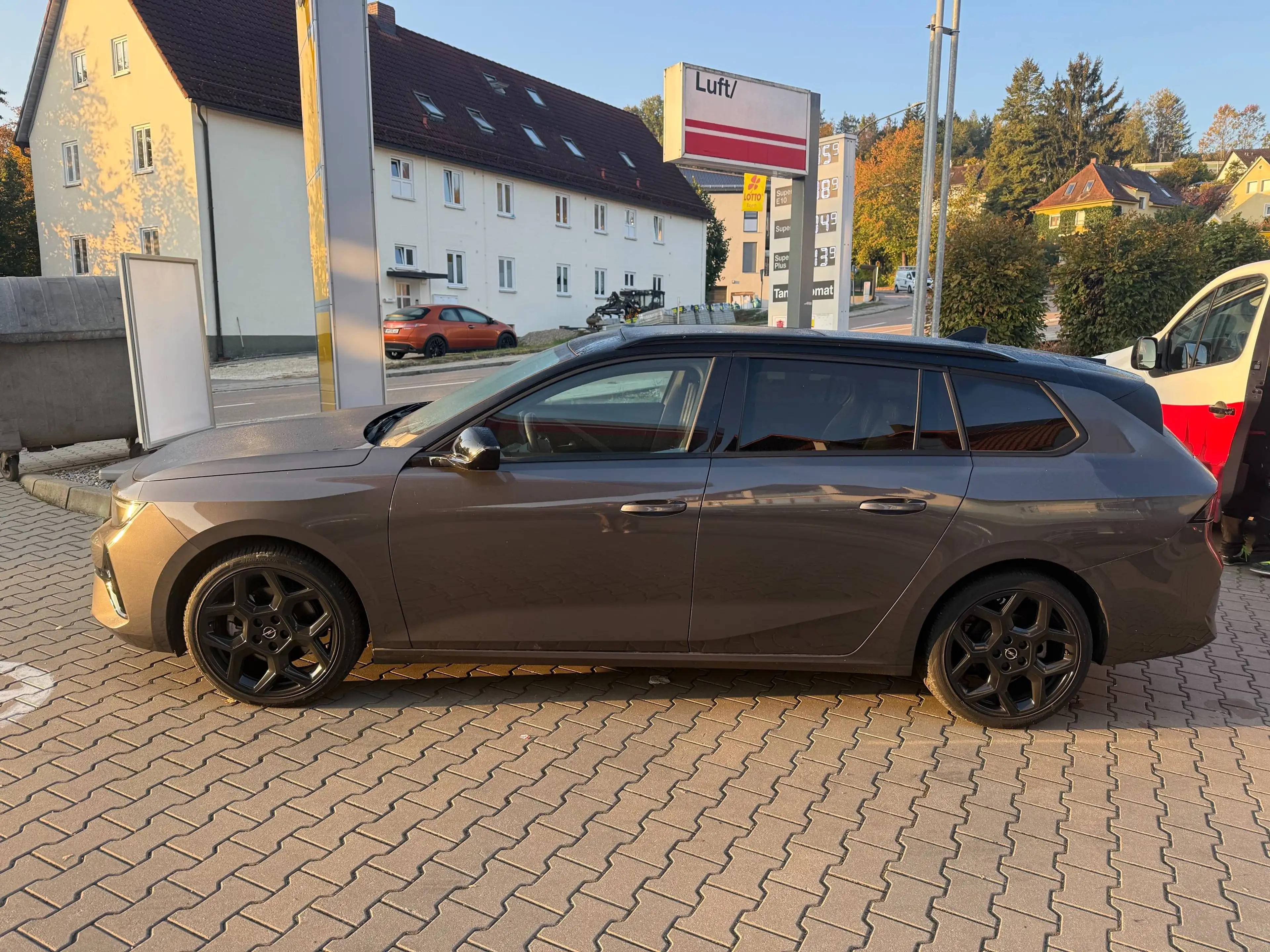 Opel Astra GS — photo 4