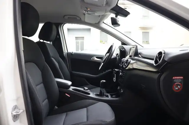 Mercedes-Benz B-Class view 14