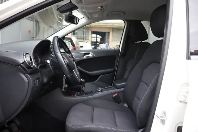 Mercedes-Benz B-Class view 18
