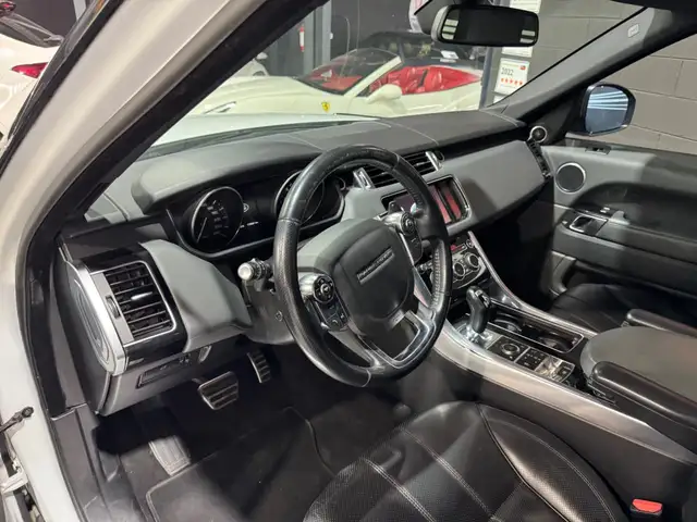Land Rover Range Rover Sport view 12