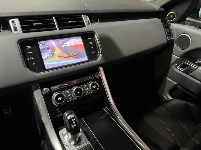 Land Rover Range Rover Sport view 13