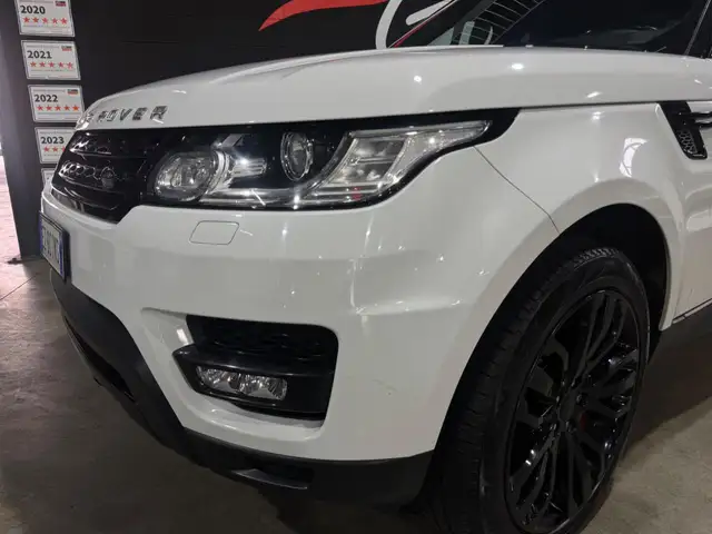 Land Rover Range Rover Sport view 8