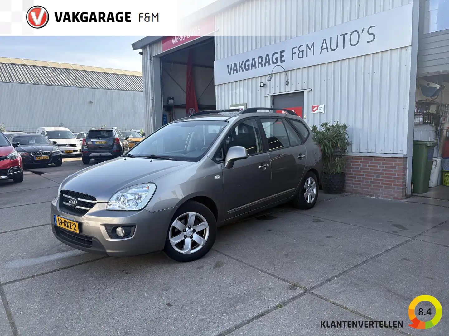 Kia Carens 2.0 CVVT X-ecutive Szary - 1