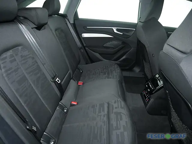 Audi A6 view 8