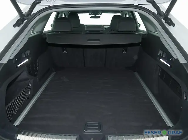 Audi A6 view 11