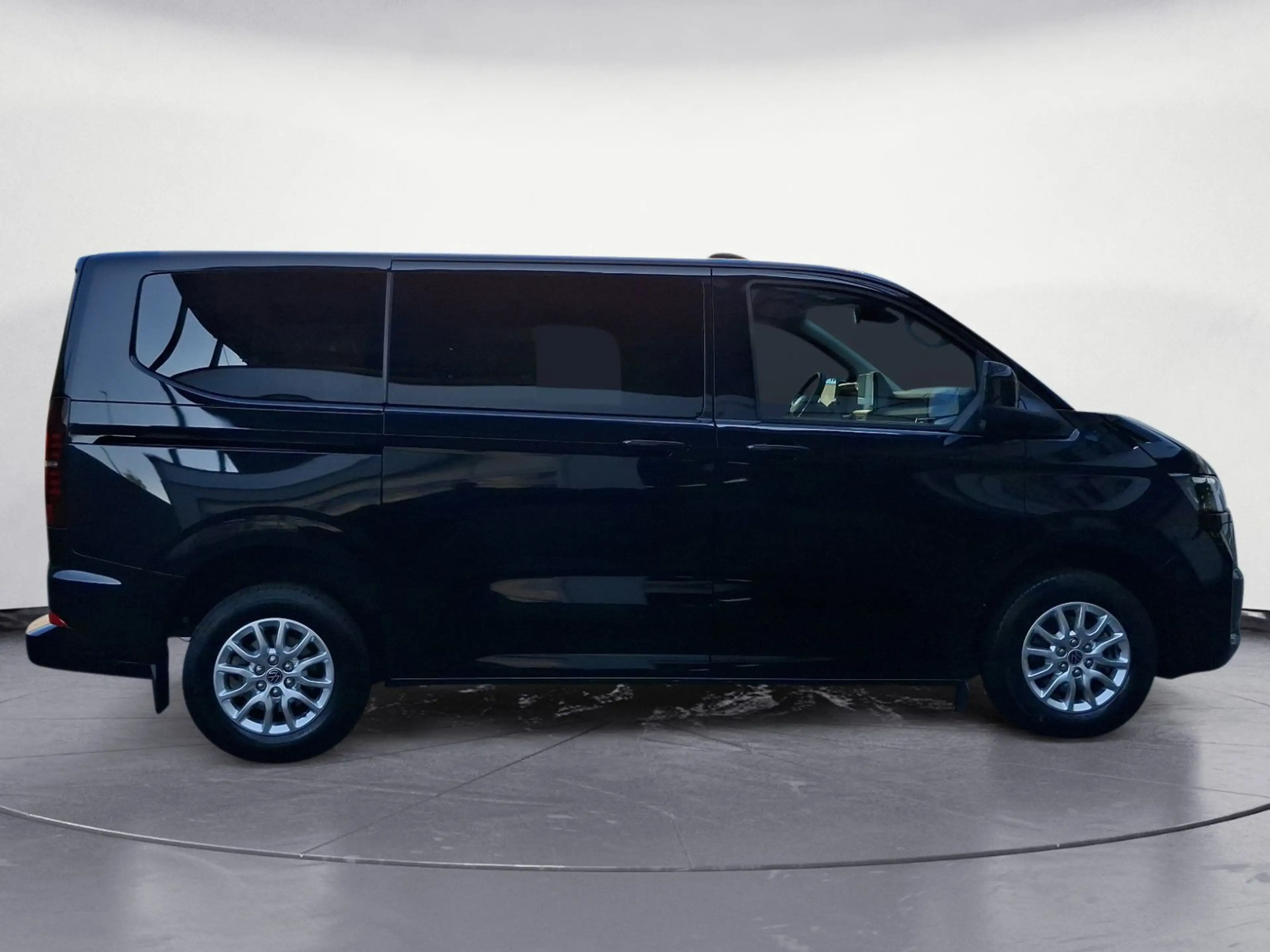 Volkswagen T7 Caravelle Life BEV 1-Gang Radst . 3100 mm — photo 5