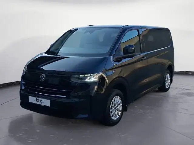 Volkswagen T7 Caravelle Life BEV 9 Sitzer