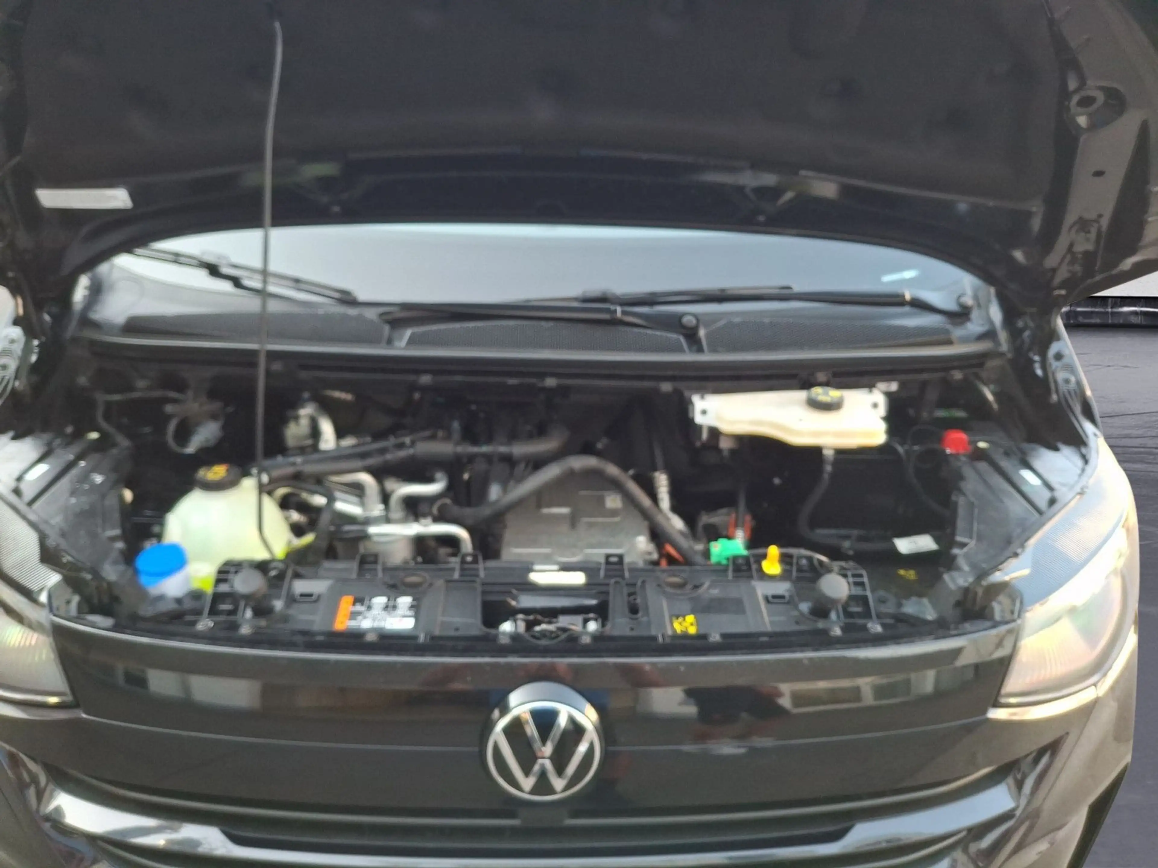 Volkswagen T7 Caravelle Life BEV 1-Gang Radst . 3100 mm — photo 15