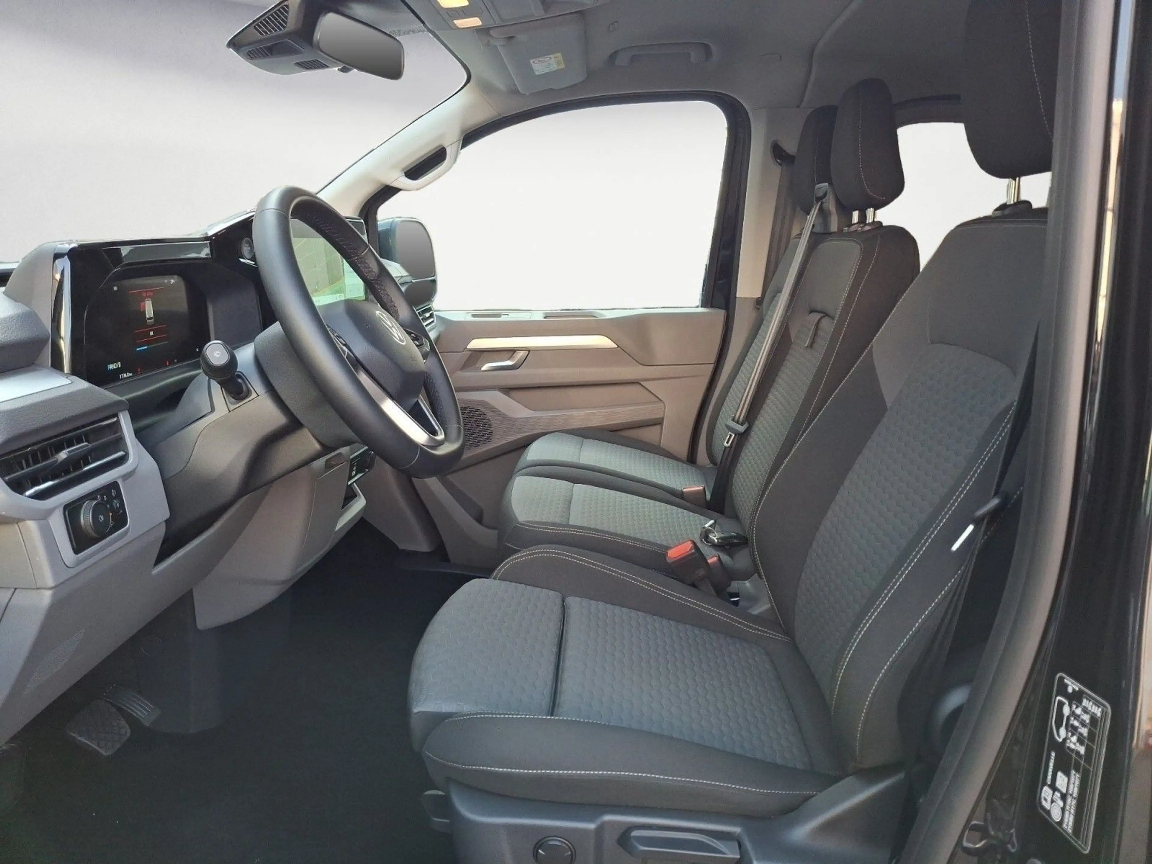 Volkswagen T7 Caravelle Life BEV 1-Gang Radst . 3100 mm — photo 9