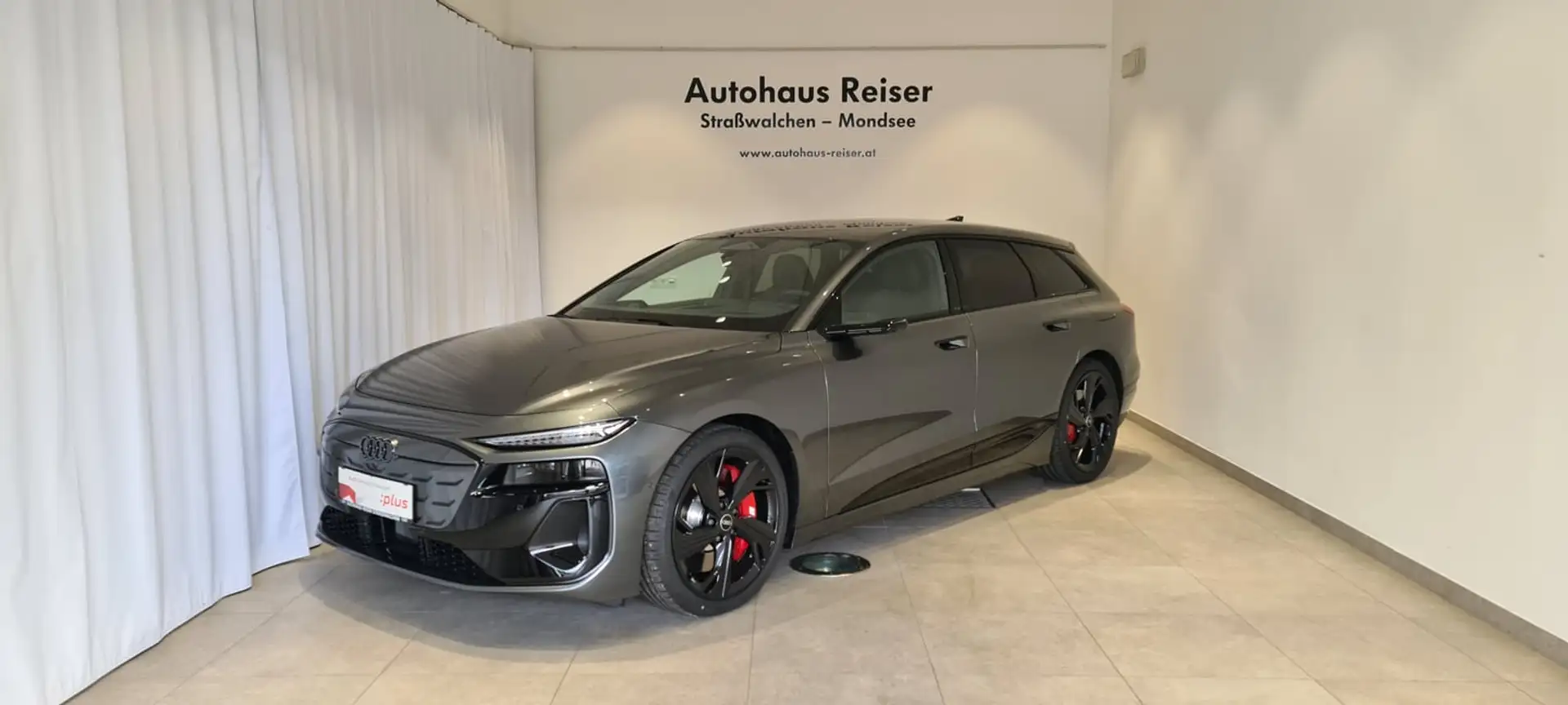 Audi S6 e-tron Grau - 2