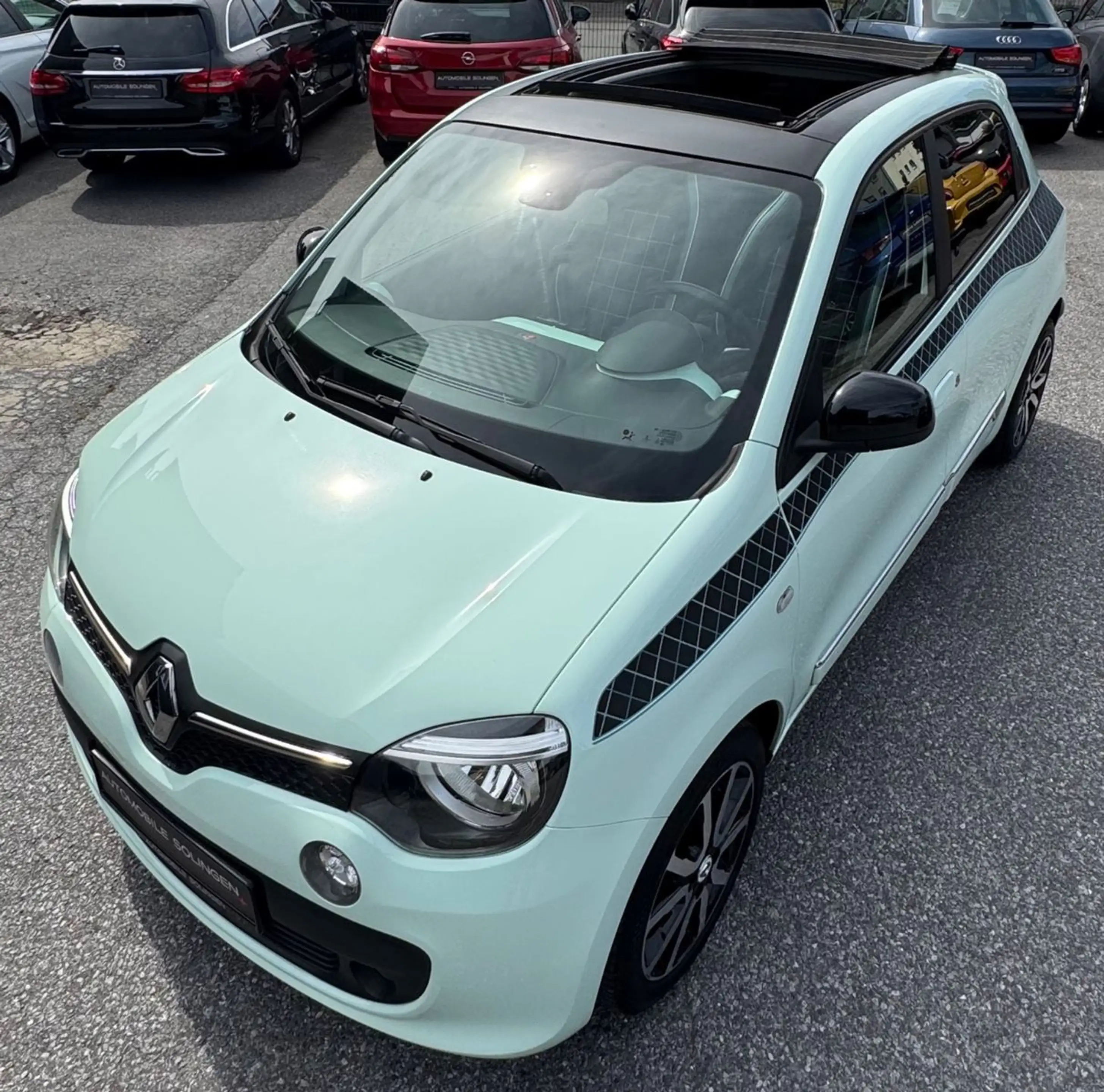 Renault Twingo La Parisienne SHZ+PDC+AC+WKR+LED+BLUE+LS+ — photo 2