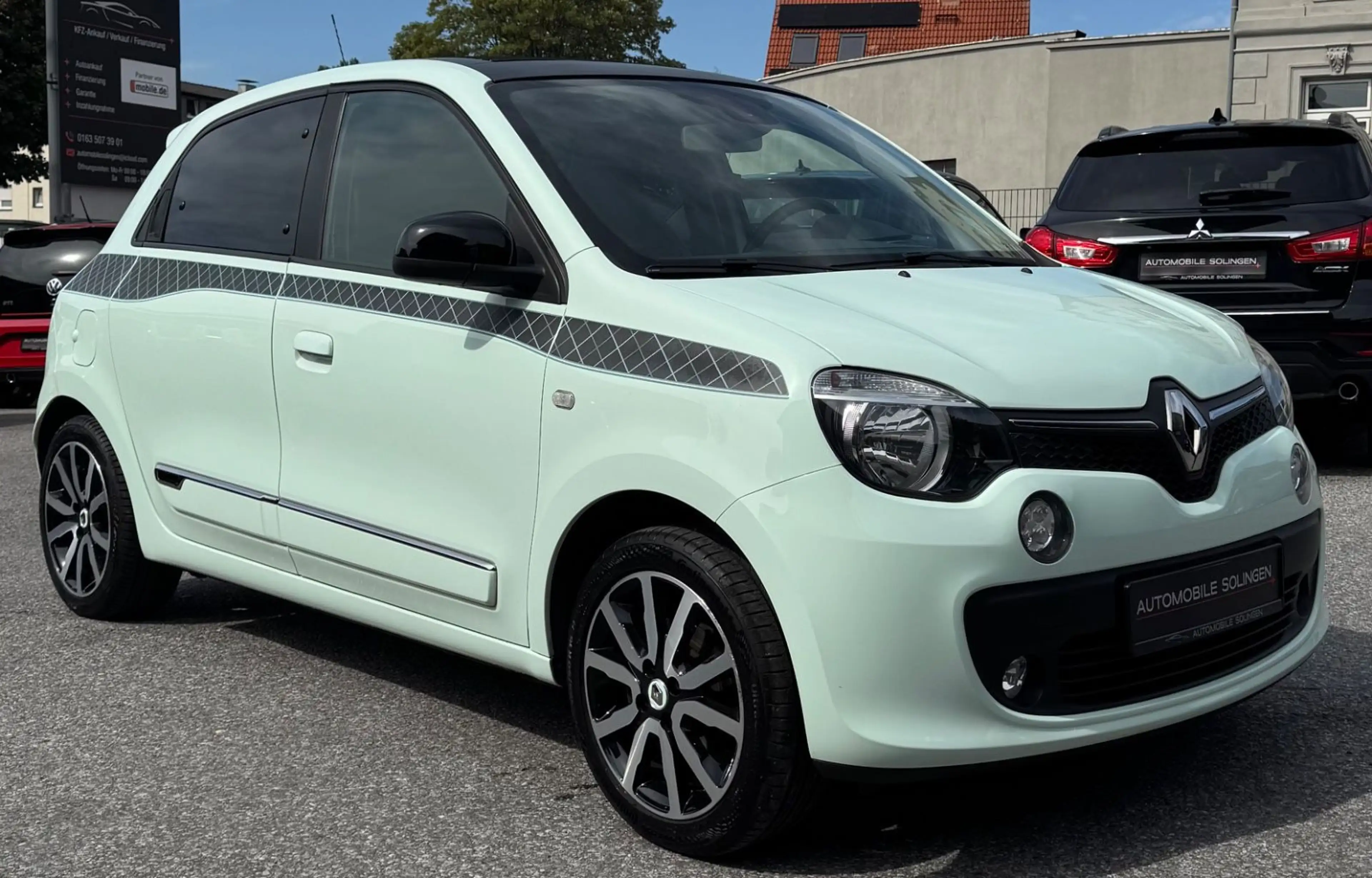 Renault Twingo La Parisienne SHZ+PDC+AC+WKR+LED+BLUE+LS+ — photo 3