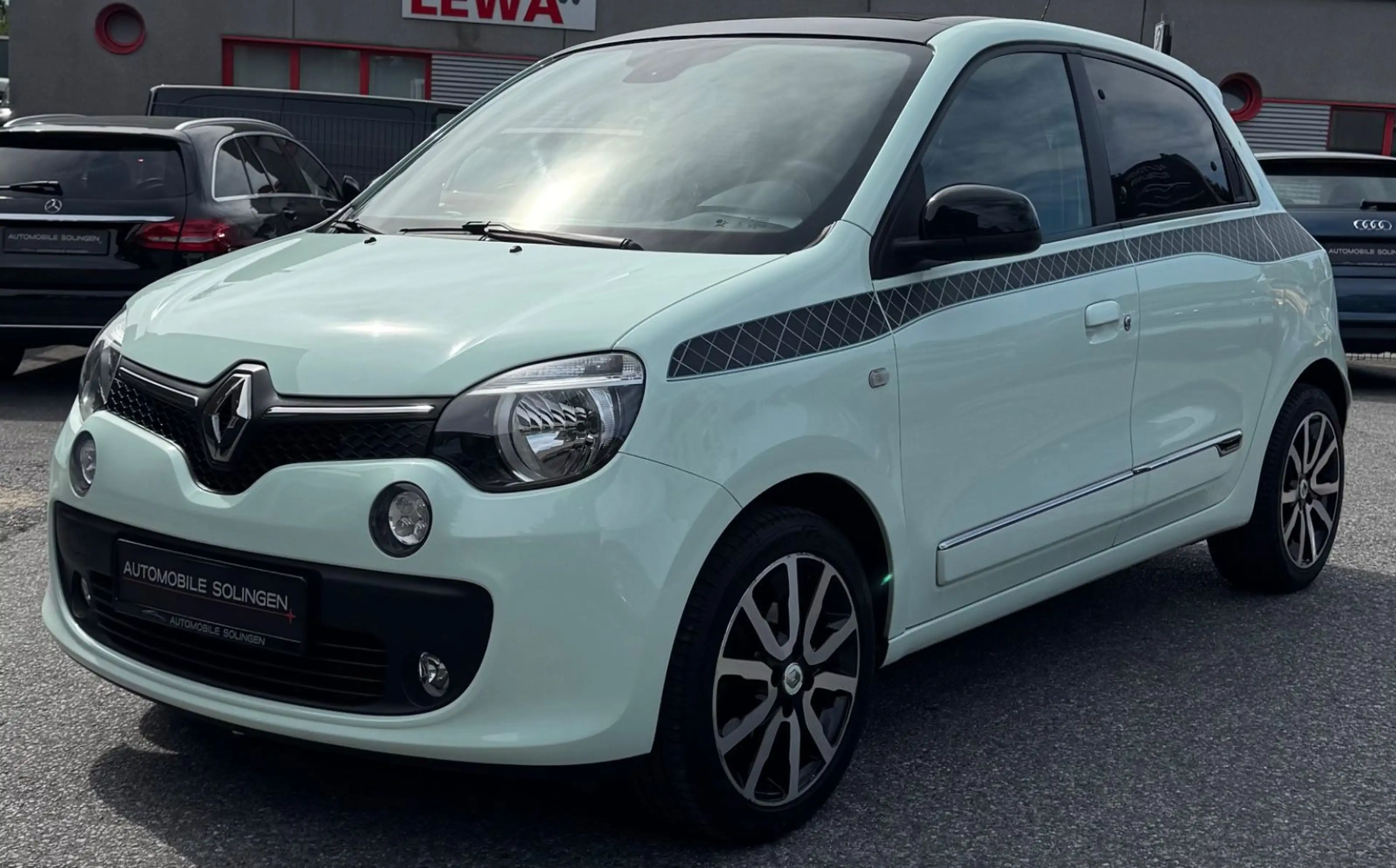 Renault Twingo La Parisienne SHZ+PDC+AC+WKR+LED+BLUE+LS+